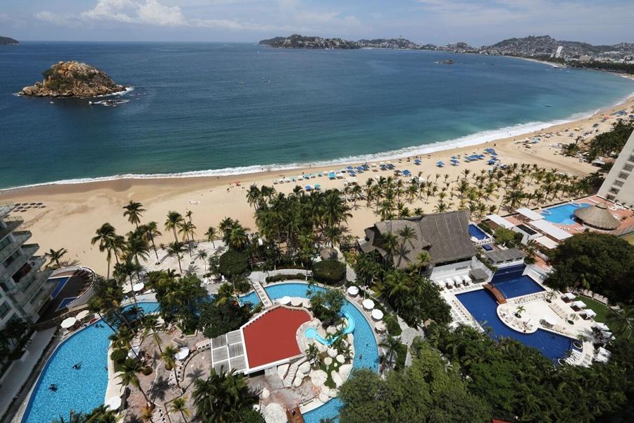 Emporio Acapulco Otel Dış mekan fotoğraf Aerial view of the resort