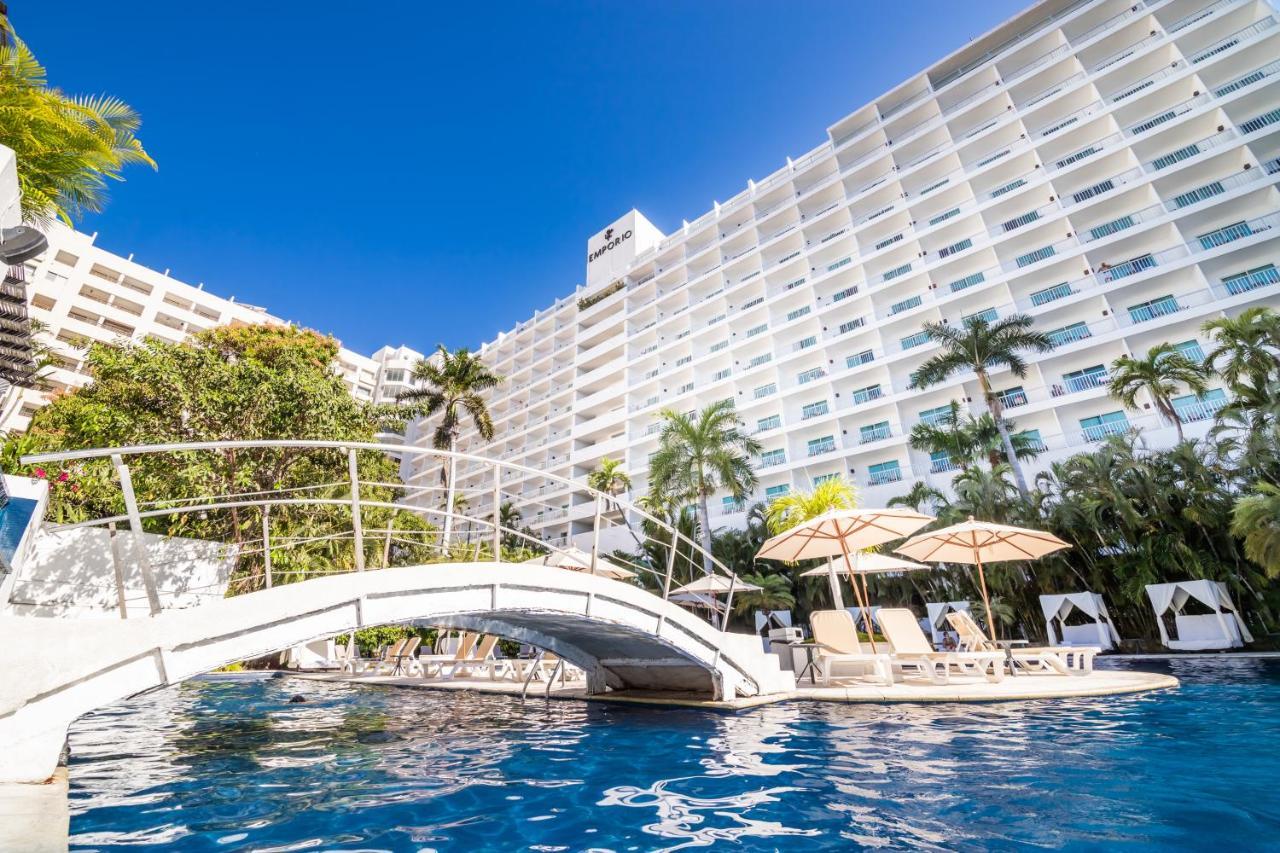 Emporio Acapulco Otel Dış mekan fotoğraf The pool at the Hilton San Diego Bayfront