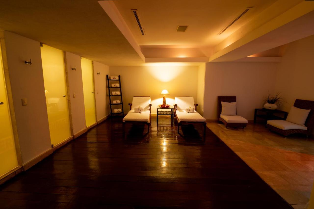 Emporio Acapulco Otel Dış mekan fotoğraf The spa at the Taj Mahal Palace, Mumbai