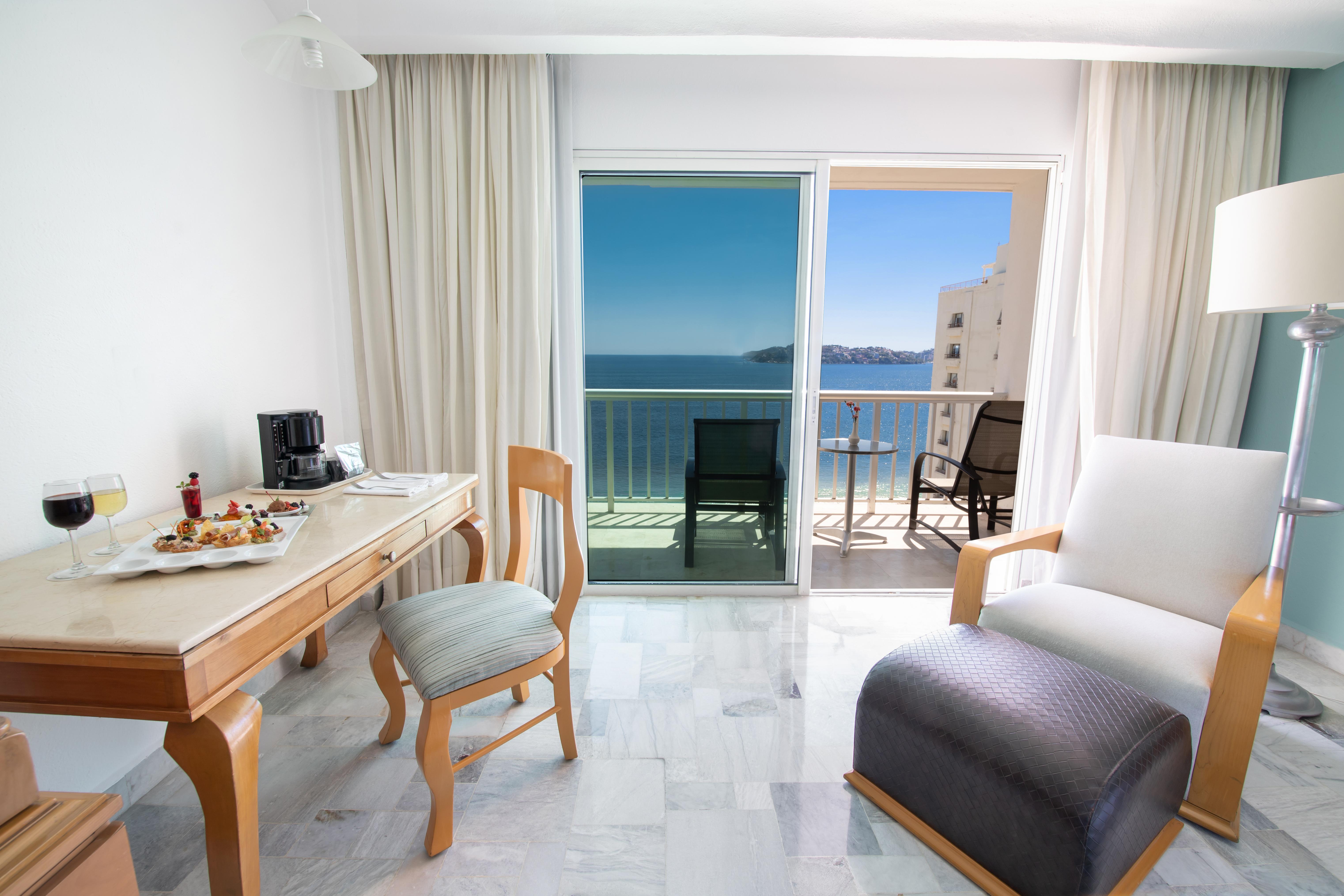 Emporio Acapulco Otel Dış mekan fotoğraf A room at the hotel