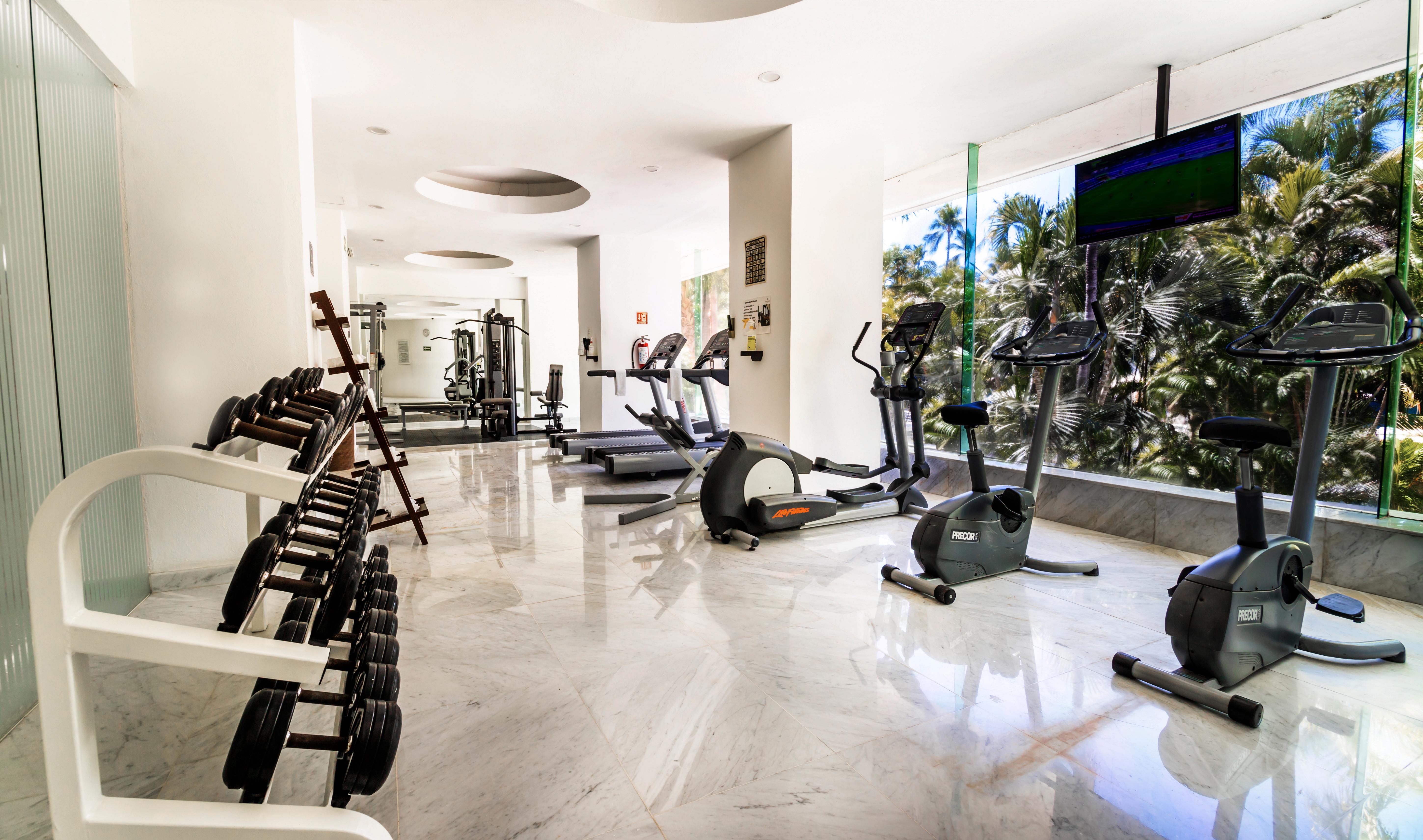 Emporio Acapulco Otel Dış mekan fotoğraf The gym at the hotel