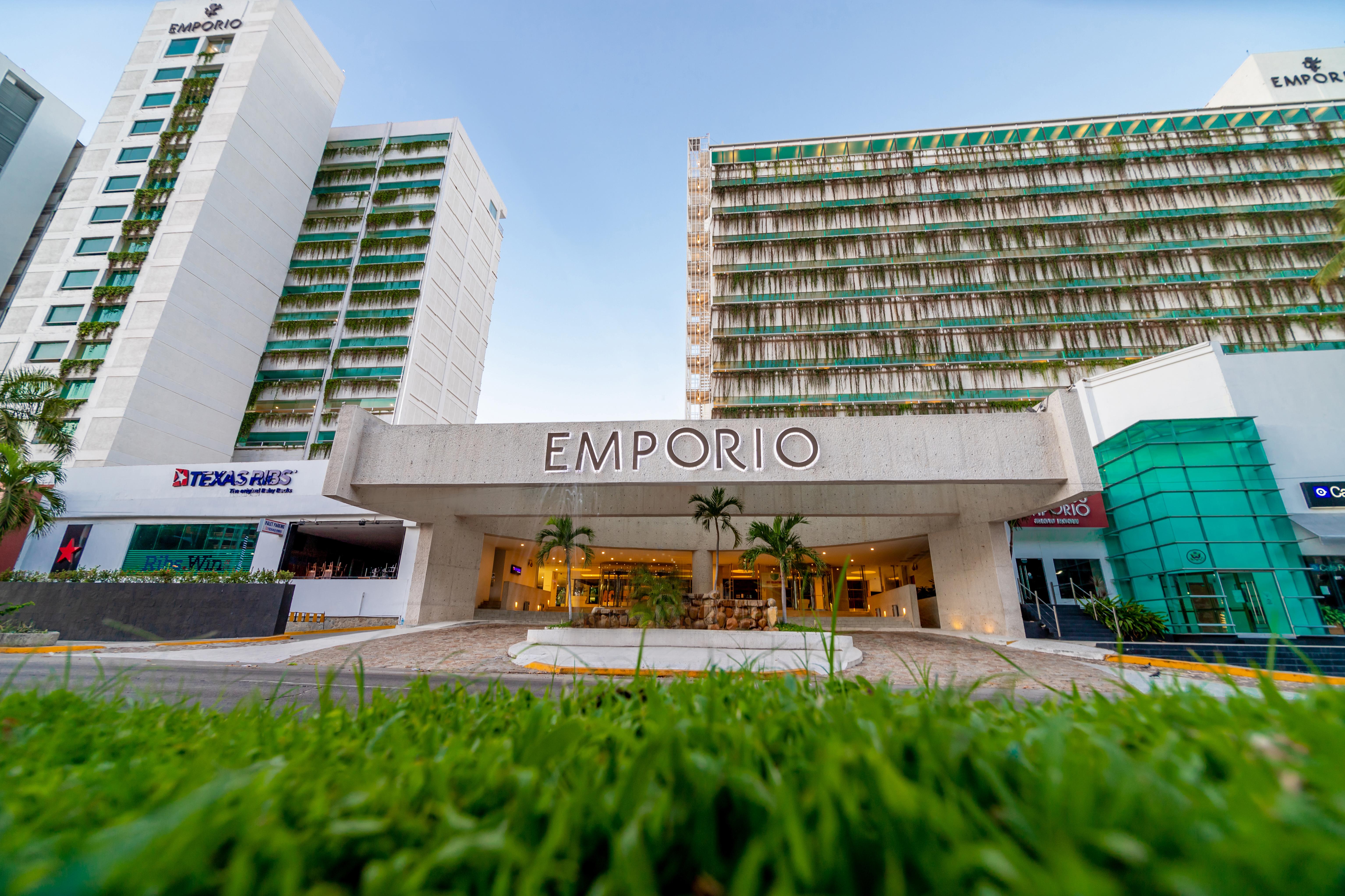 Emporio Acapulco Otel Dış mekan fotoğraf Emporio shopping mall