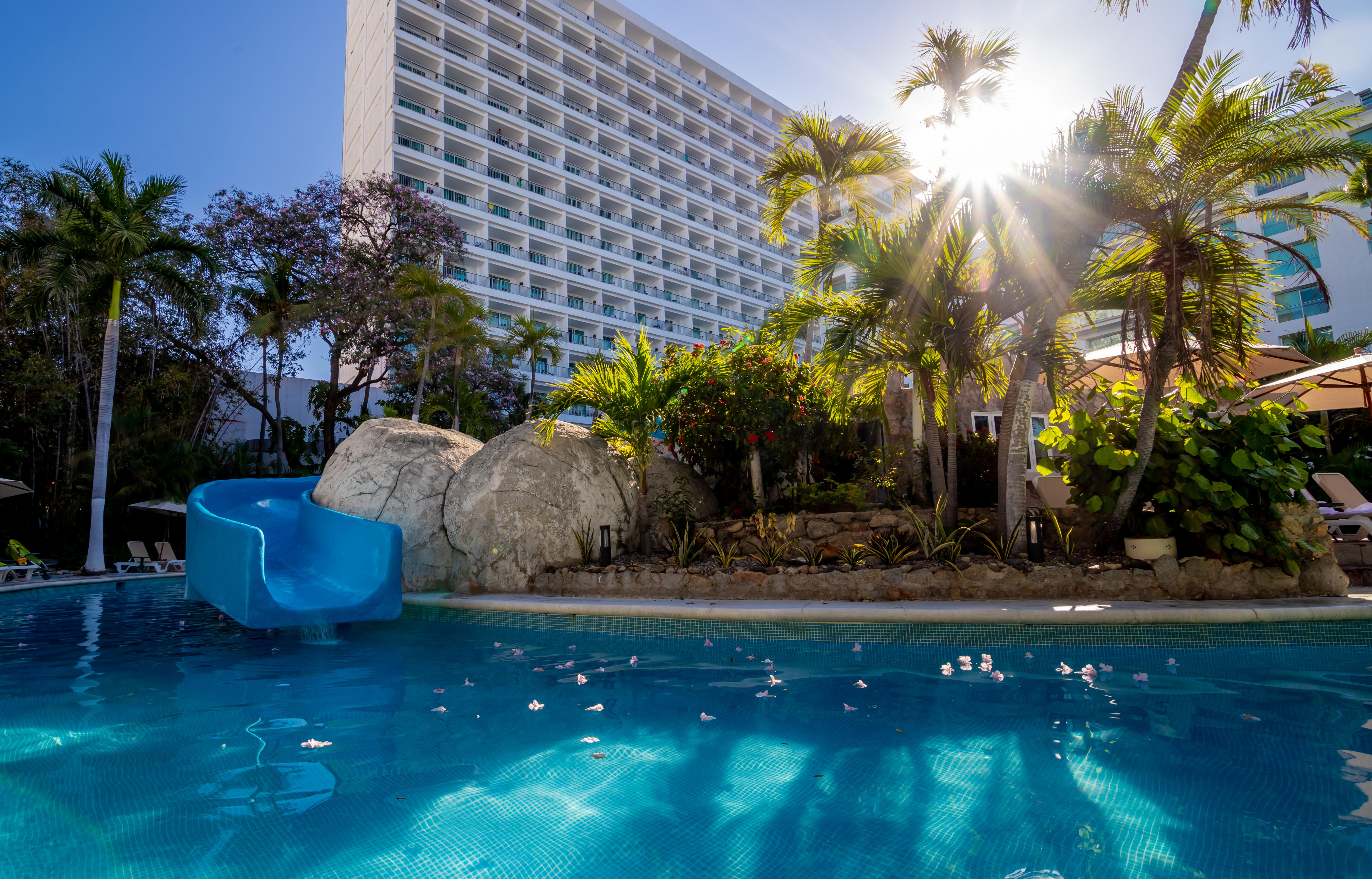 Emporio Acapulco Otel Dış mekan fotoğraf The pool at the Hilton San Diego Bayfront